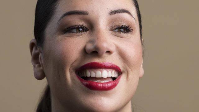 portrait-smiley-woman